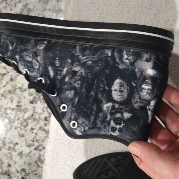 Men's size 12 horror theme shoe - Picture 3 of 11